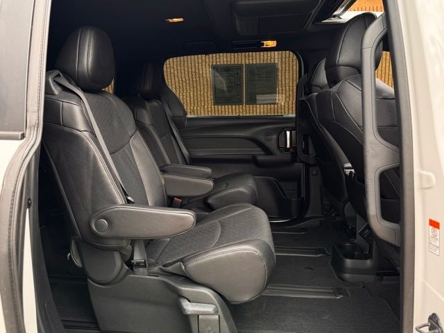 2025 Toyota SIENNA LTD AWD Limited 7 Passenger