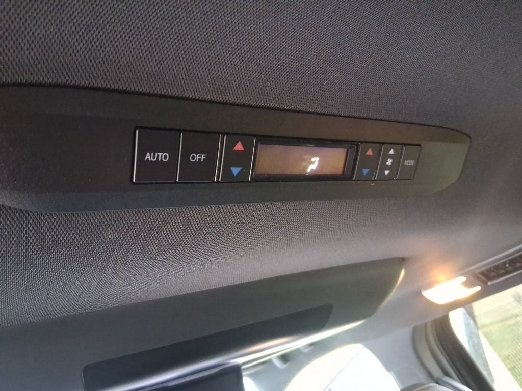 2025 Toyota Sienna Limited 7 Passenger