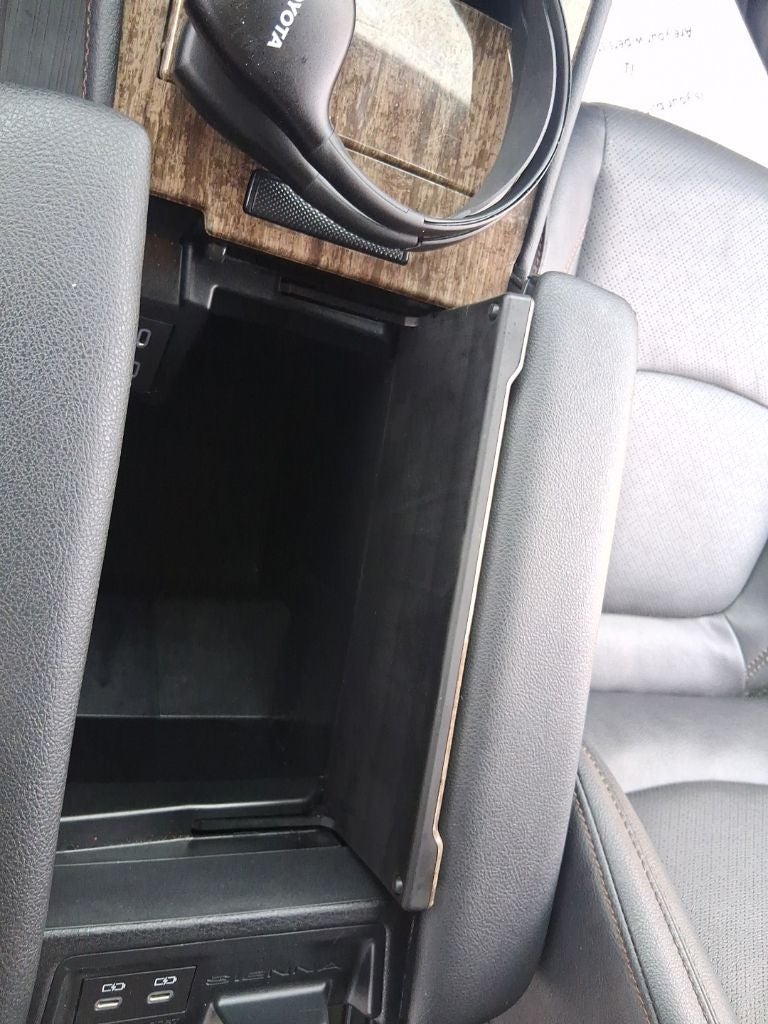 2025 Toyota Sienna Limited 7 Passenger