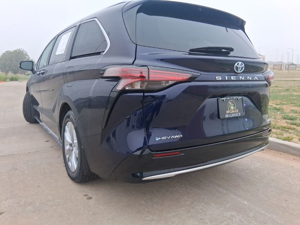 2025 Toyota Sienna Limited 7 Passenger