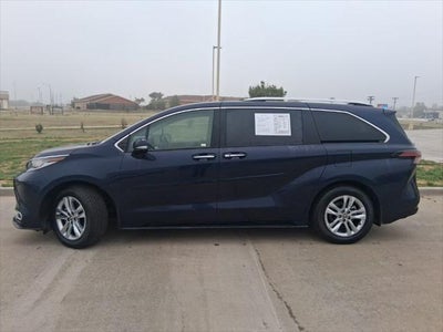 2025 Toyota Sienna Limited 7 Passenger