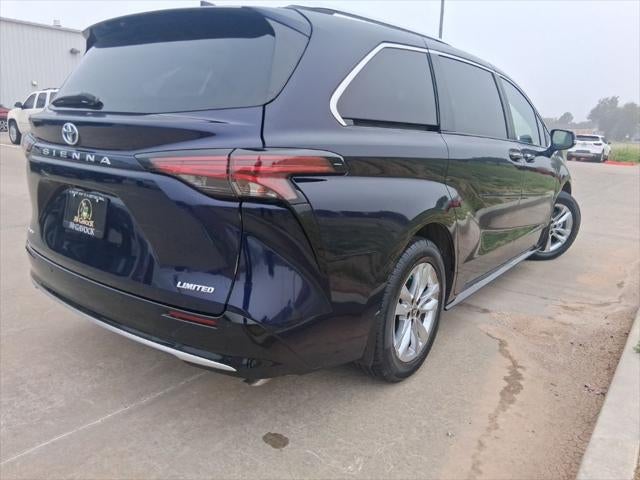 2025 Toyota Sienna Limited 7 Passenger