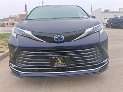 2025 Toyota Sienna Limited 7 Passenger
