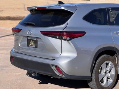 2022 Toyota HIGHLANDER LE