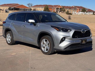 2022 Toyota HIGHLANDER LE