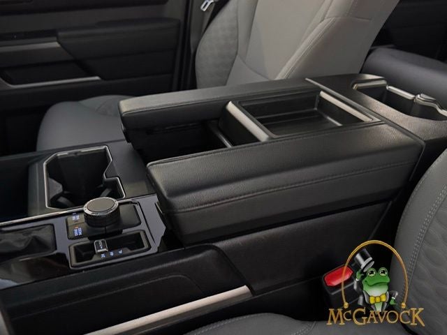 2023 Toyota TUNDRA 4X4 SR5