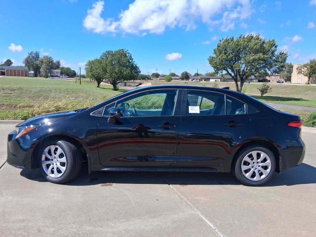 2027 Toyota Corolla LE
