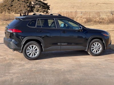 2025 Toyota Corolla Cross LE