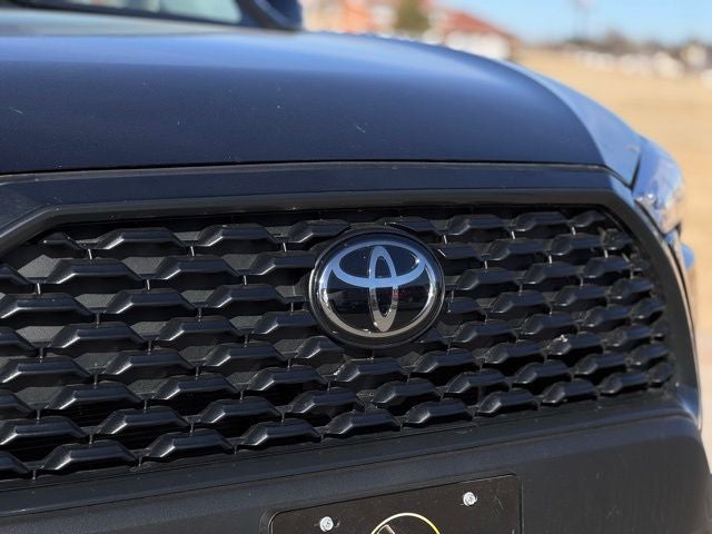 2025 Toyota Corolla Cross LE