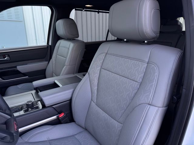 2025 Toyota SEQUOIA 4WD SR5