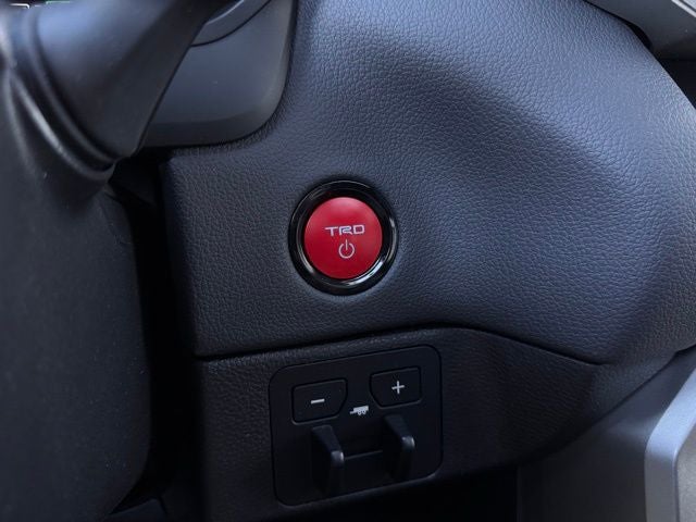 2025 Toyota SEQUOIA 4WD SR5