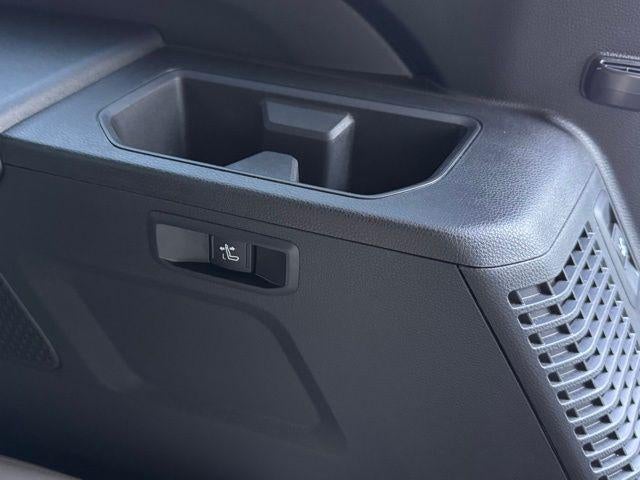 2025 Toyota SEQUOIA 4WD SR5