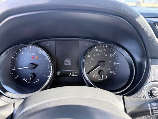 2022 Nissan Rogue Sport SV