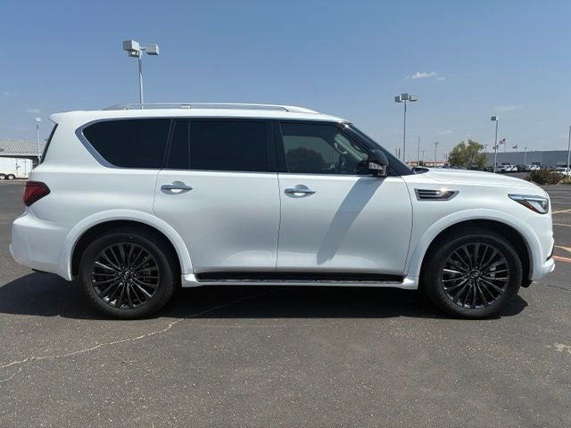 2023 INFINITI QX80 Premium Select