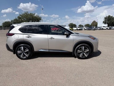 2022 Nissan Rogue SL