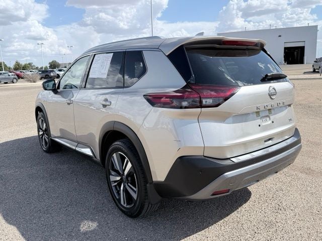 2022 Nissan Rogue SL