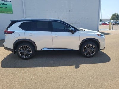 2025 Nissan Rogue Platinum