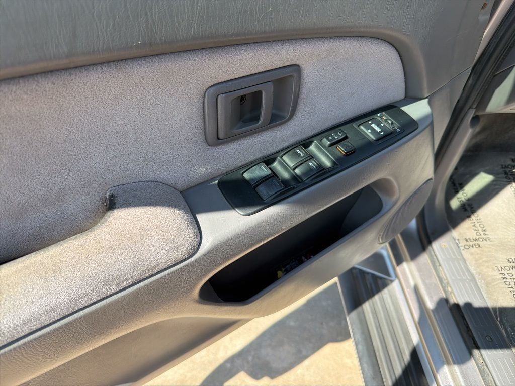 2002 Toyota 4RUNNER SR5 SR5