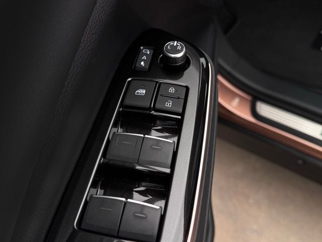 2025 Toyota Toyota Crown Signia Limited