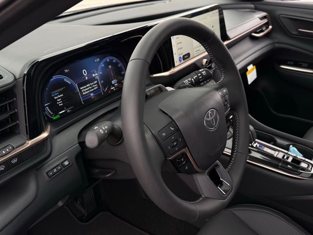 2025 Toyota Toyota Crown Signia Limited