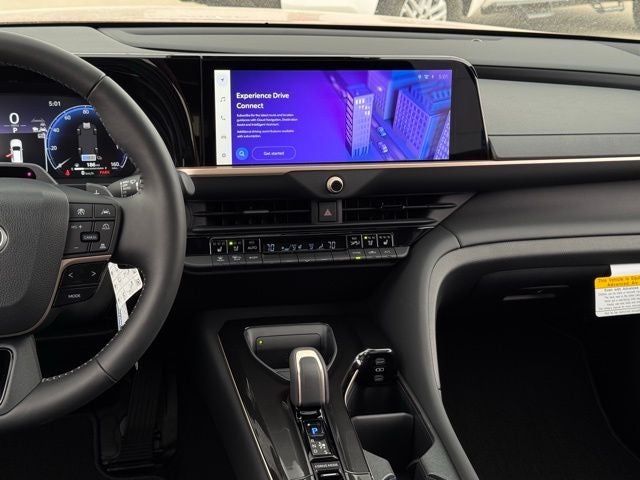 2025 Toyota Toyota Crown Signia Limited