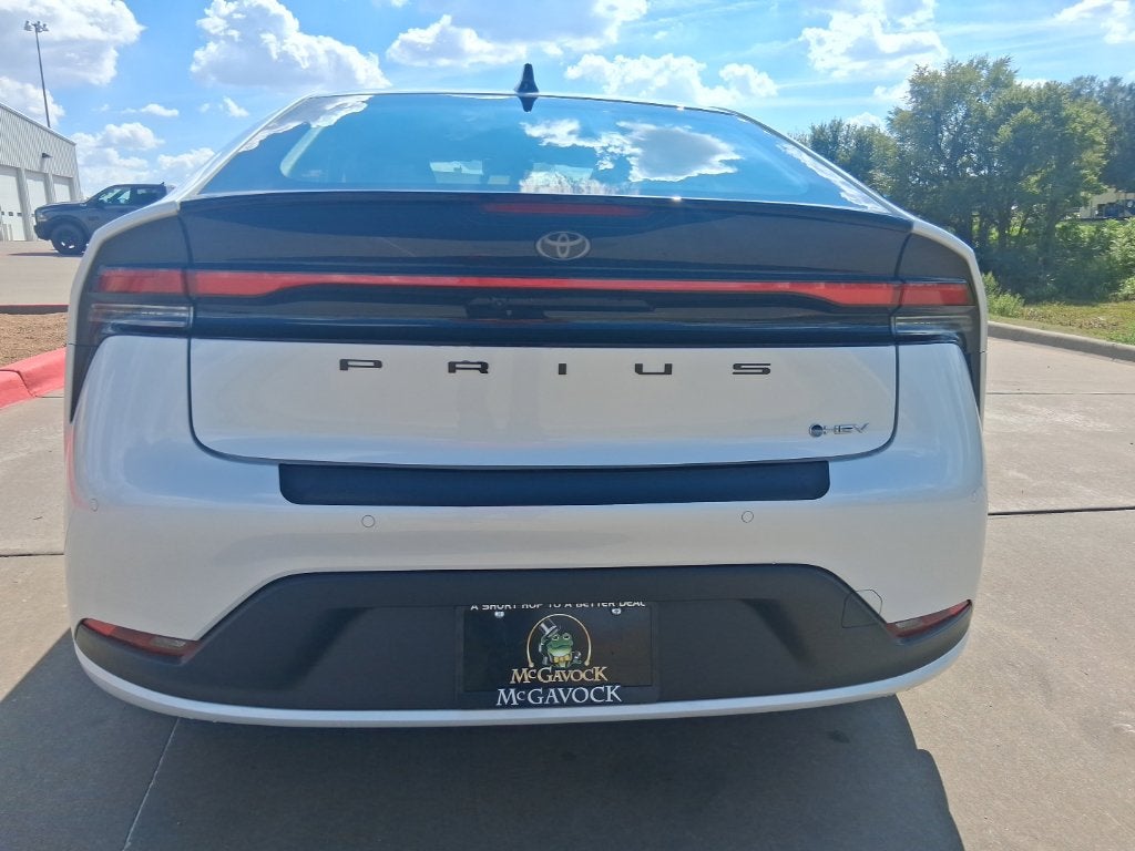 2027 Toyota Prius LE