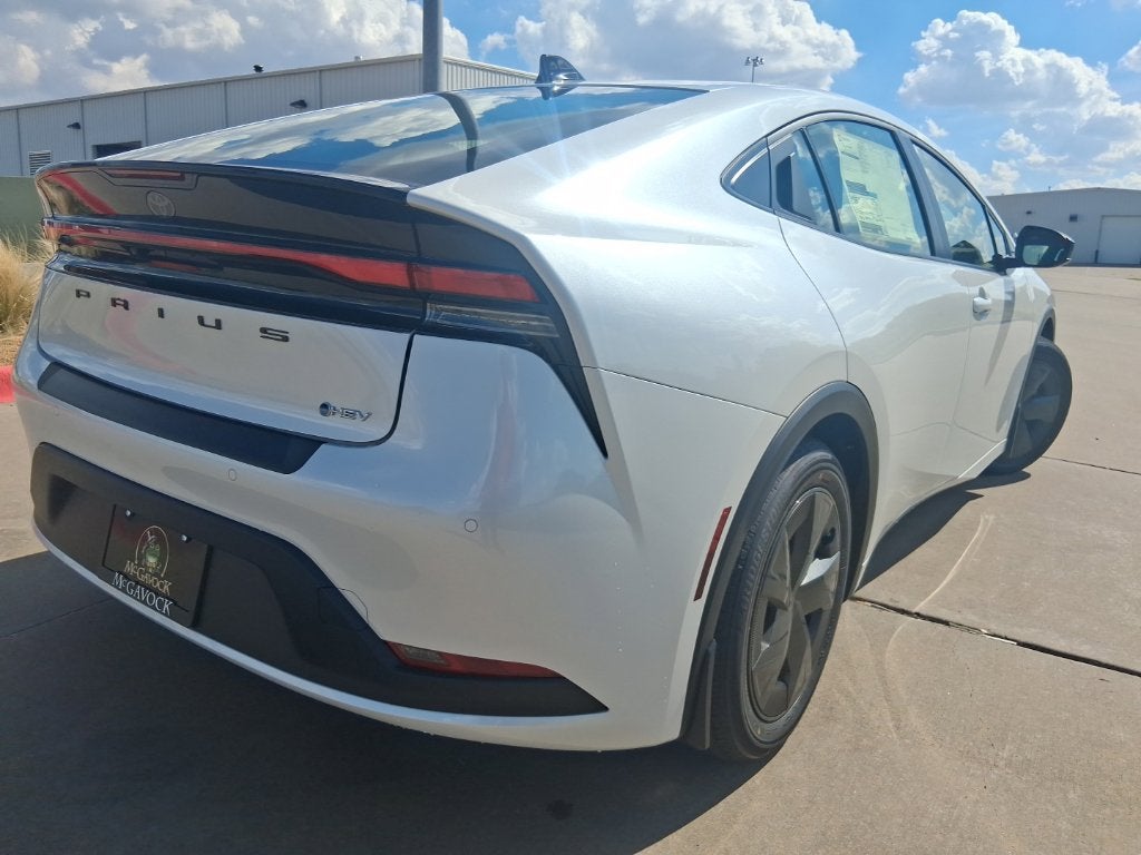 2027 Toyota Prius LE