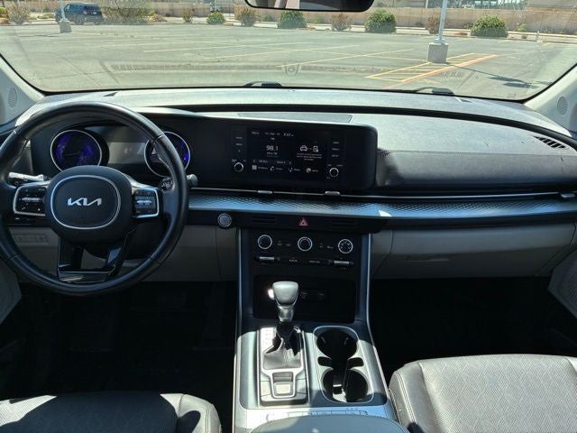 2024 Kia Carnival LX