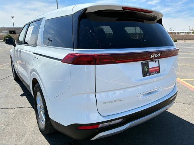 2024 Kia Carnival LX