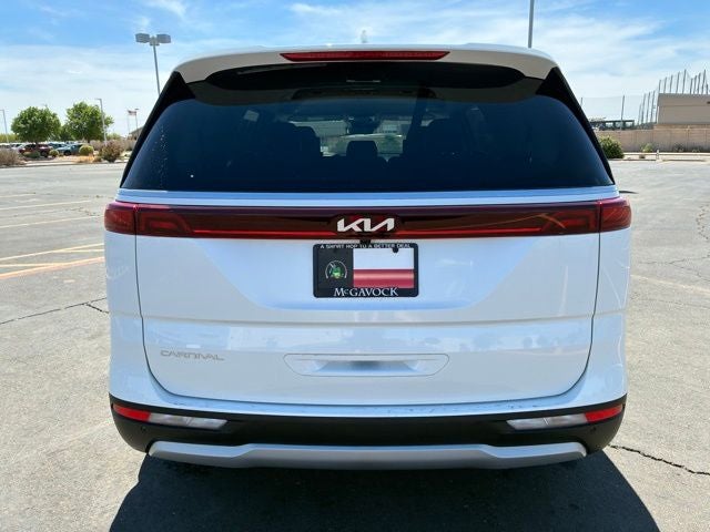 2024 Kia Carnival LX