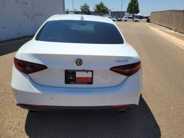 2017 Alfa Romeo Giulia Base