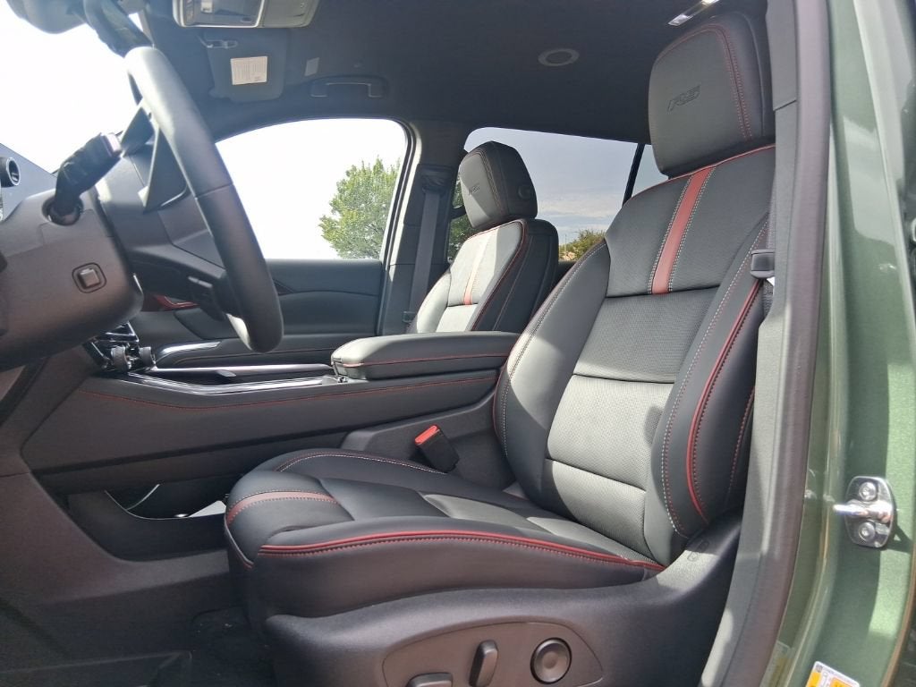 2027 Chevrolet Traverse RS