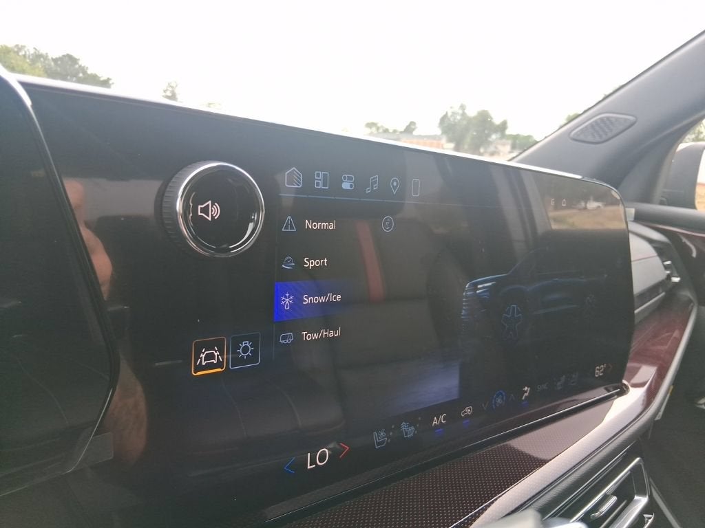 2027 Chevrolet Traverse RS