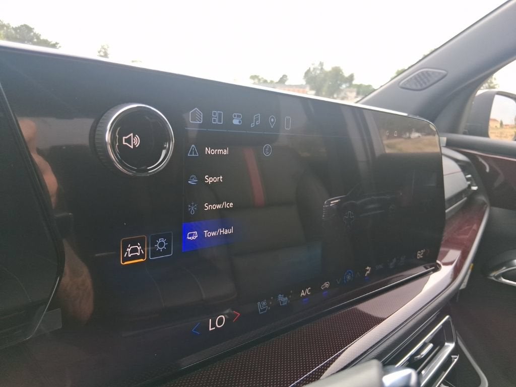 2027 Chevrolet Traverse RS