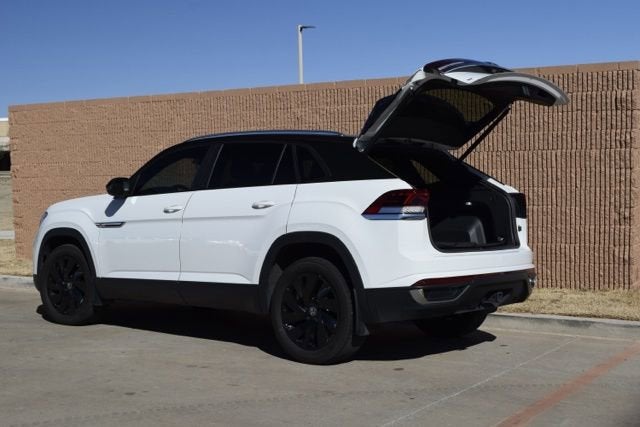 2024 Volkswagen Atlas Cross Sport 2.0T SE w/Technology