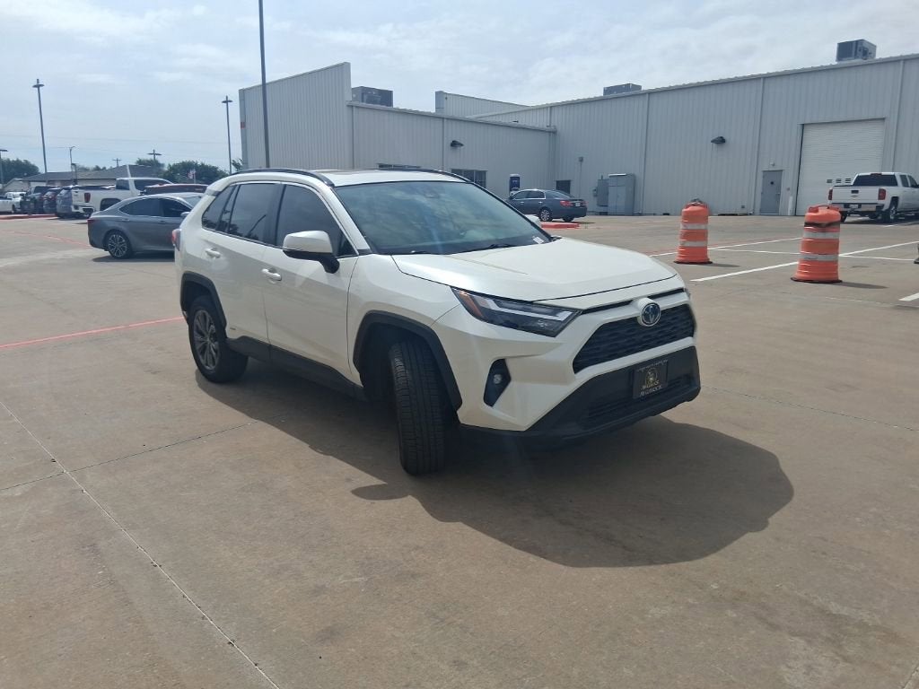 2022 Toyota RAV4 Hybrid XLE Premium